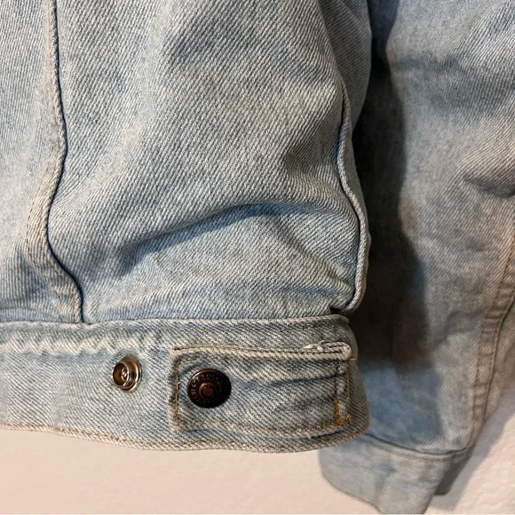 Vintage Levi’s Sherpa Fleece Trucker Light Denim Jacket 70609 USA Sz L - Picture 9 of 12